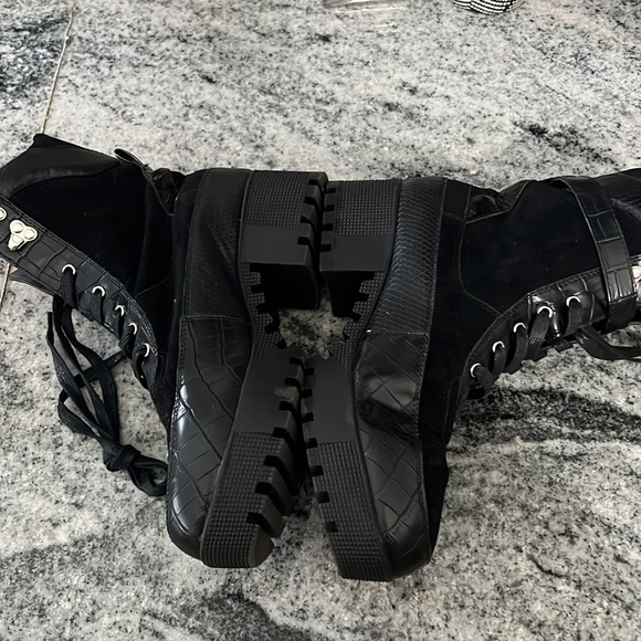 PRETTY LITTLE THING : NEW COMBAT BOOTS SZ 41(8.5) - Picture 4 of 6